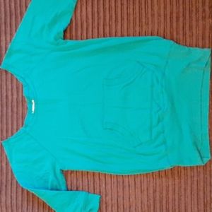 Woman's Sweater/Shirt